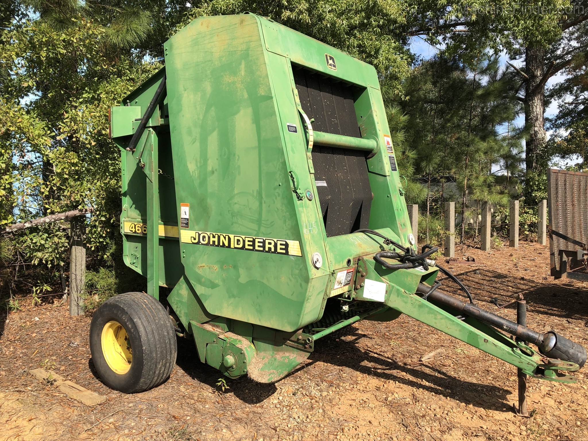 1999 John Deere 466 Image 2