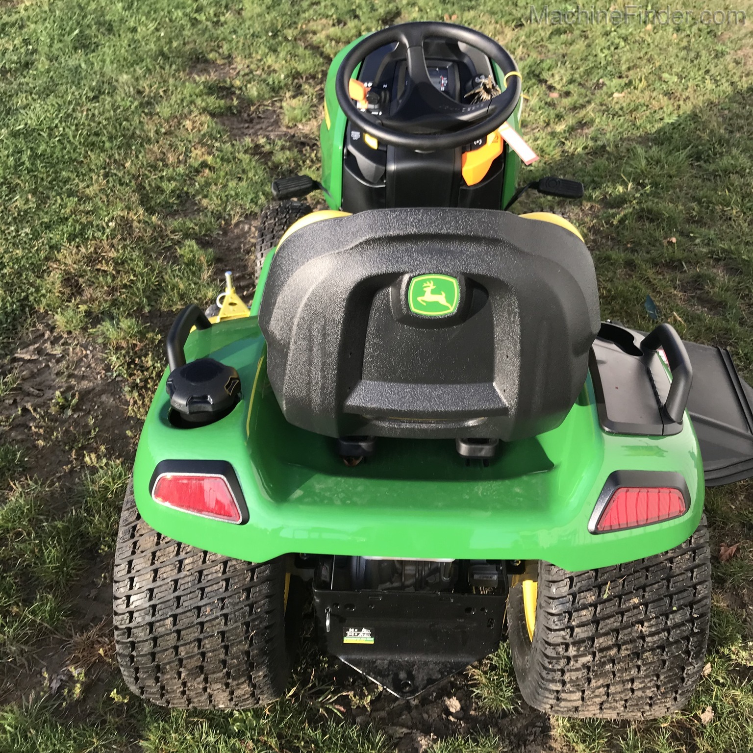 2020 John Deere X570 Image 5
