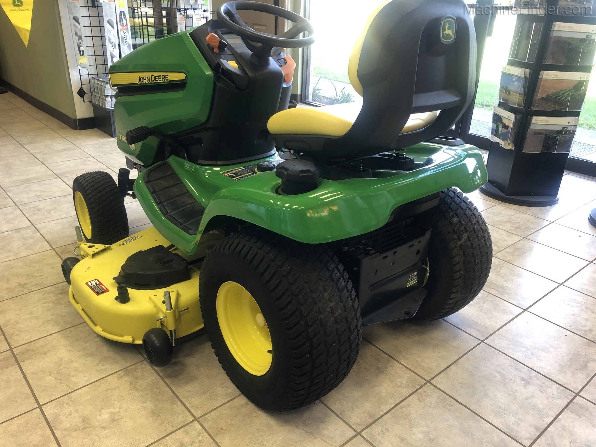 2018 John Deere X380 Image 2