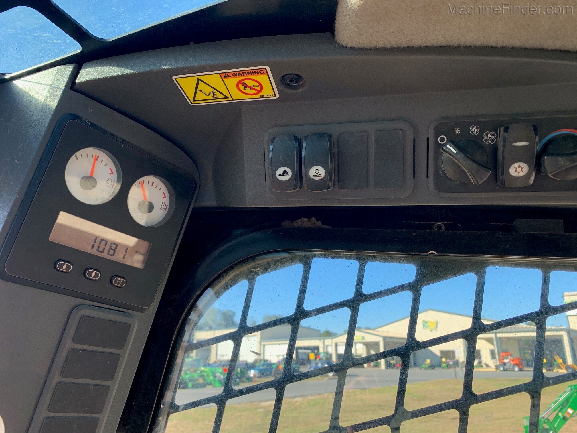 2011 Caterpillar 272C Image 10