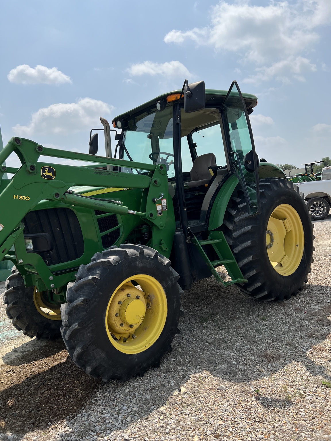 2012 John Deere 6115D Image 3