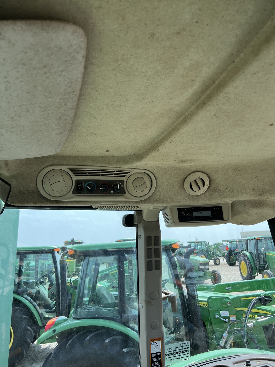 2012 John Deere 6115D Image 7