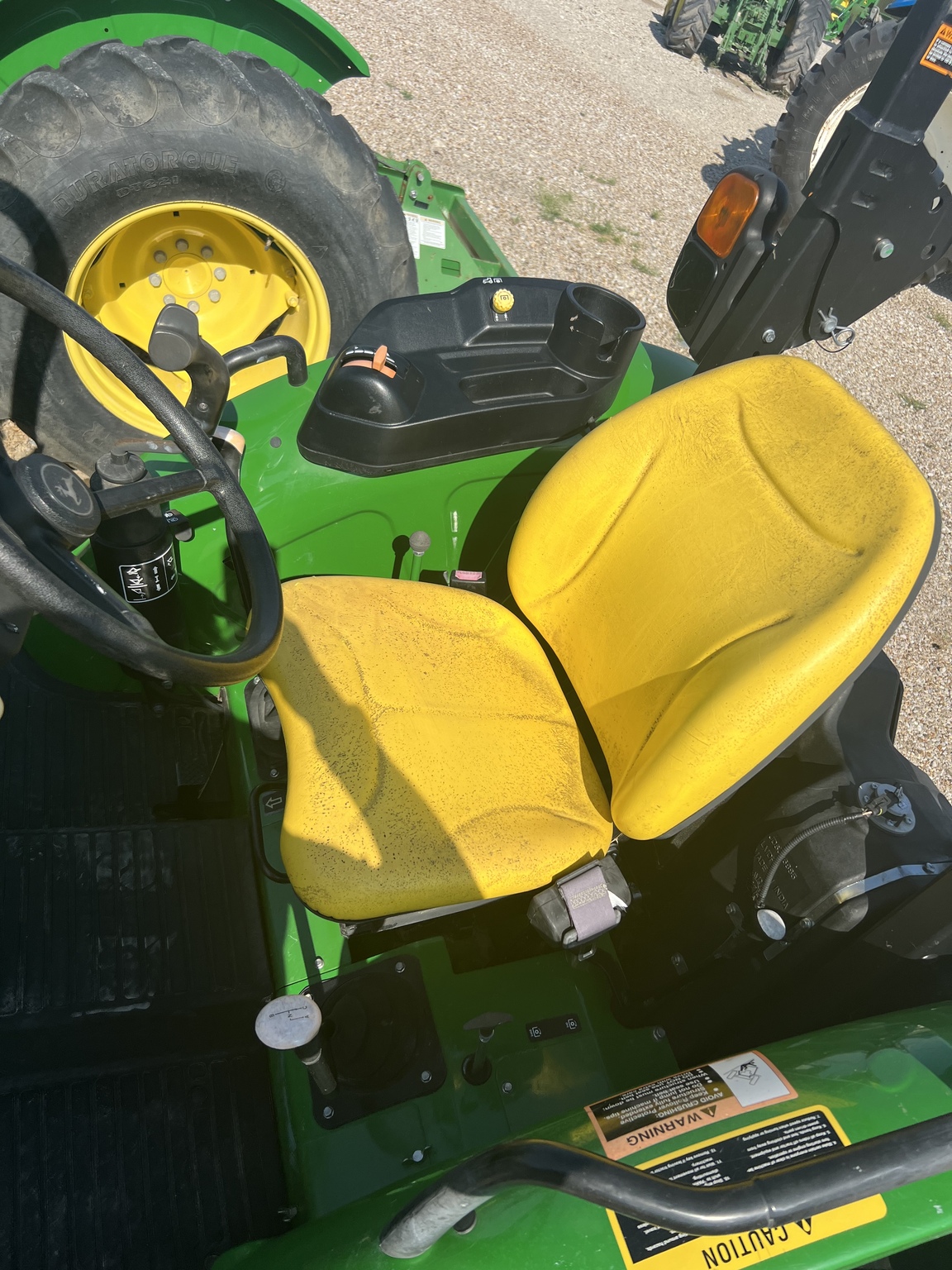 2018 John Deere 5075E Image 3