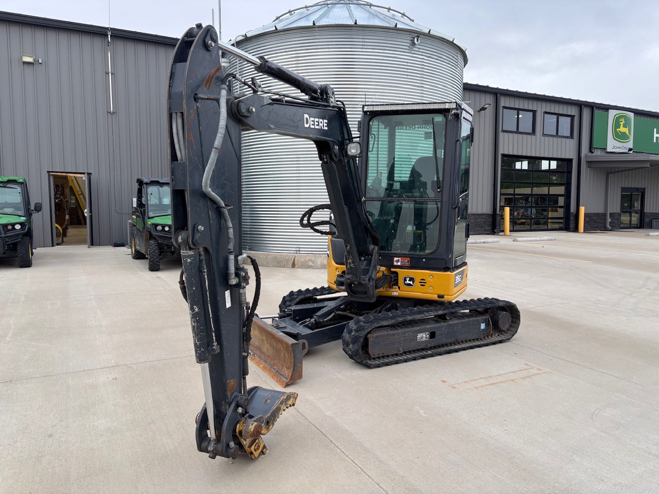  2021 John Deere 35G at Heritage Tractor in Macomb, IL
