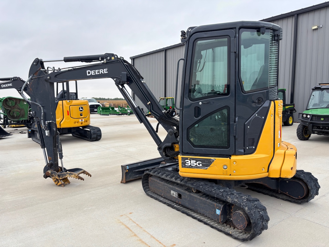  2021 John Deere 35G at Heritage Tractor in Macomb, IL