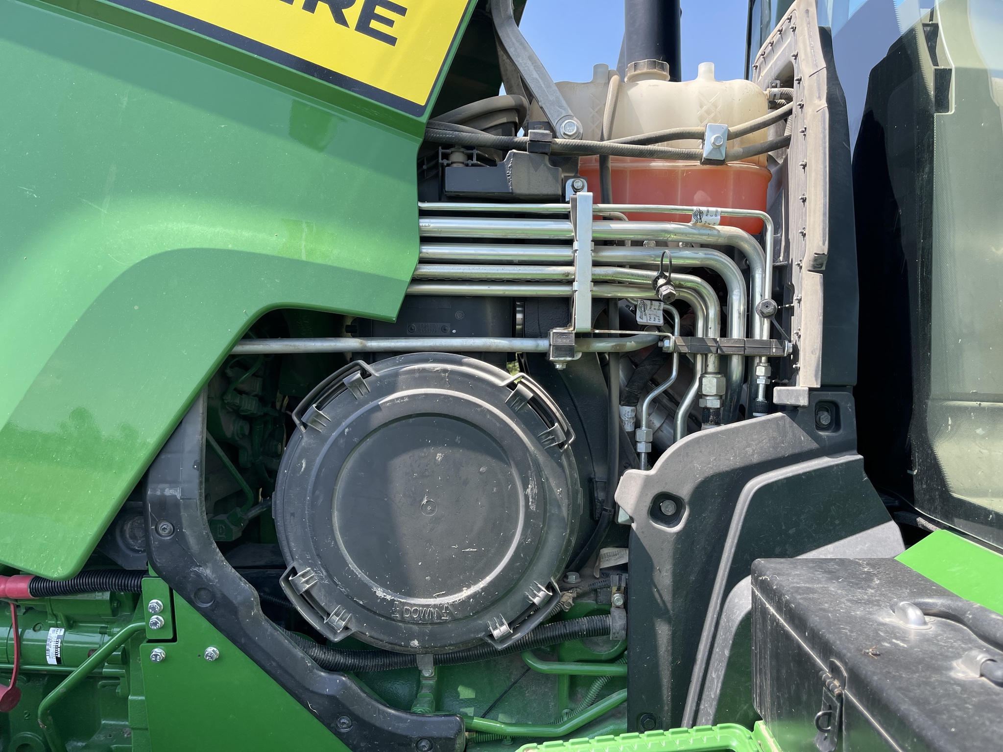  2023 John Deere 8R 340 at Heritage Tractor in Rockport, IL