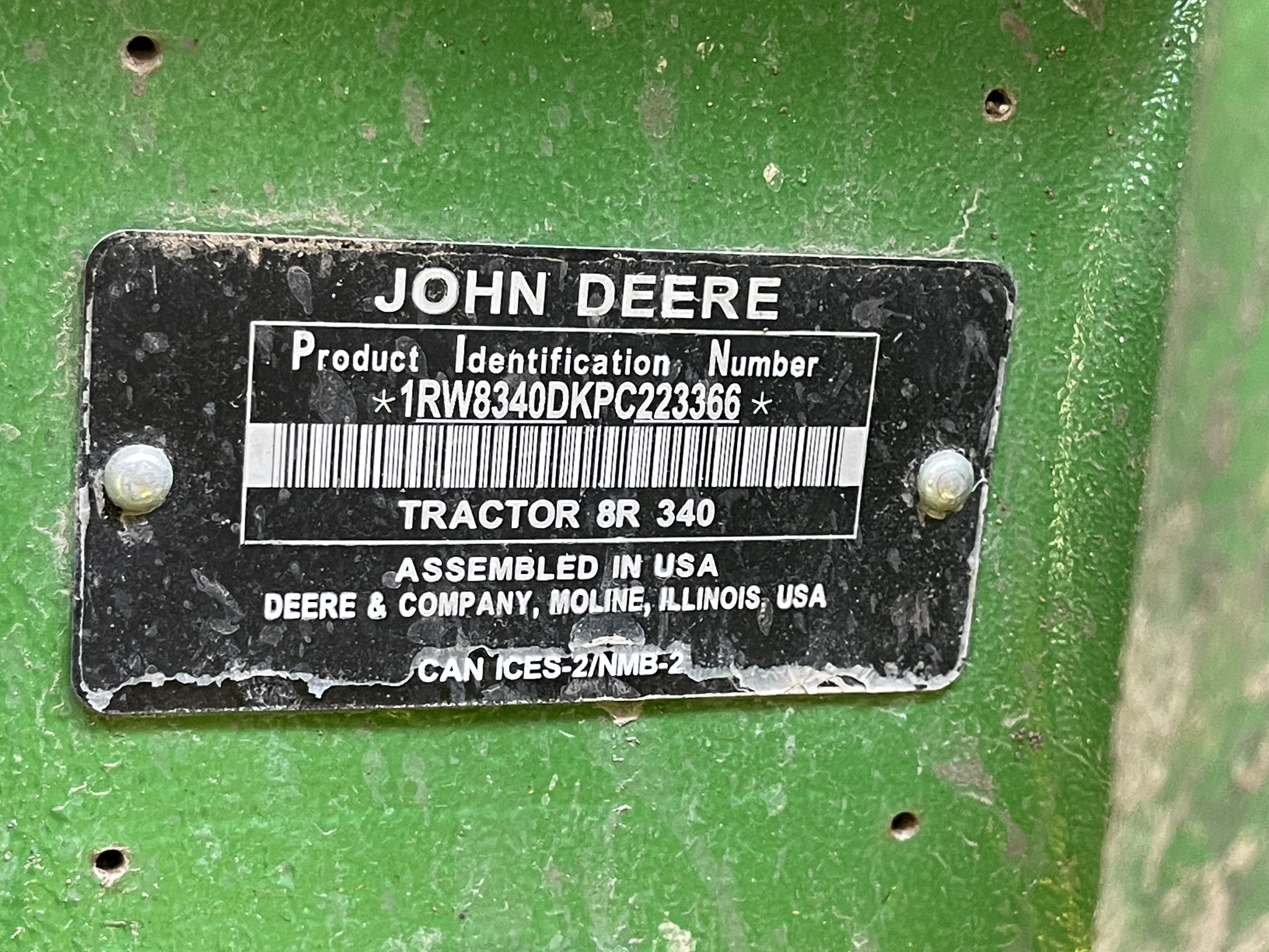  2023 John Deere 8R 340 at Heritage Tractor in Rockport, IL