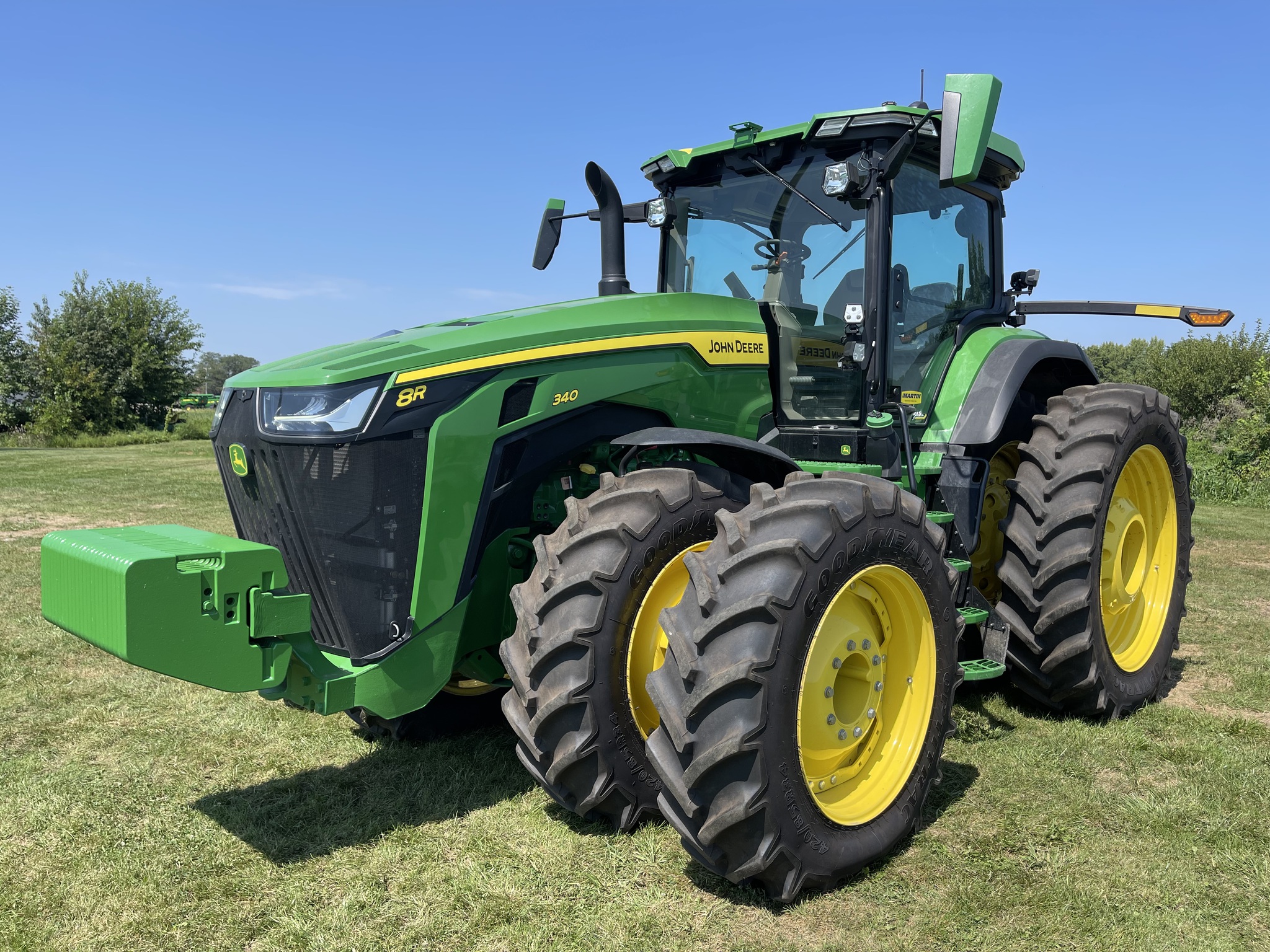  2023 John Deere 8R 340 at Heritage Tractor in Rockport, IL