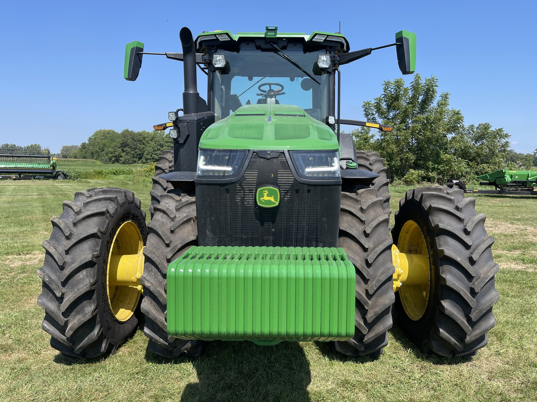  2023 John Deere 8R 340 at Heritage Tractor in Rockport, IL