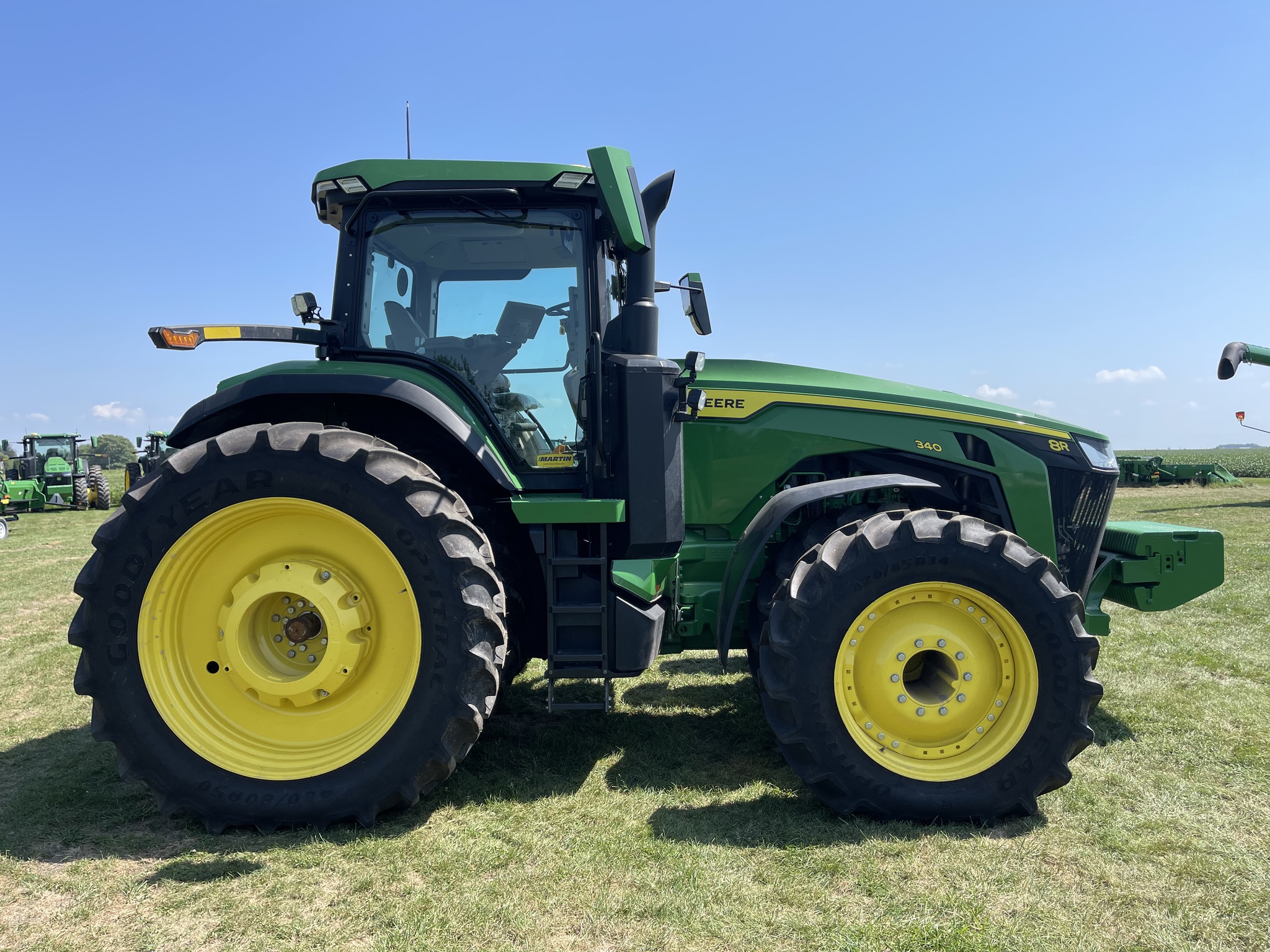  2023 John Deere 8R 340 at Heritage Tractor in Rockport, IL