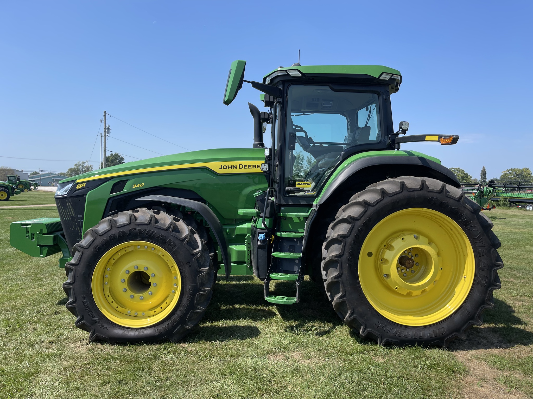  2023 John Deere 8R 340 at Heritage Tractor in Rockport, IL