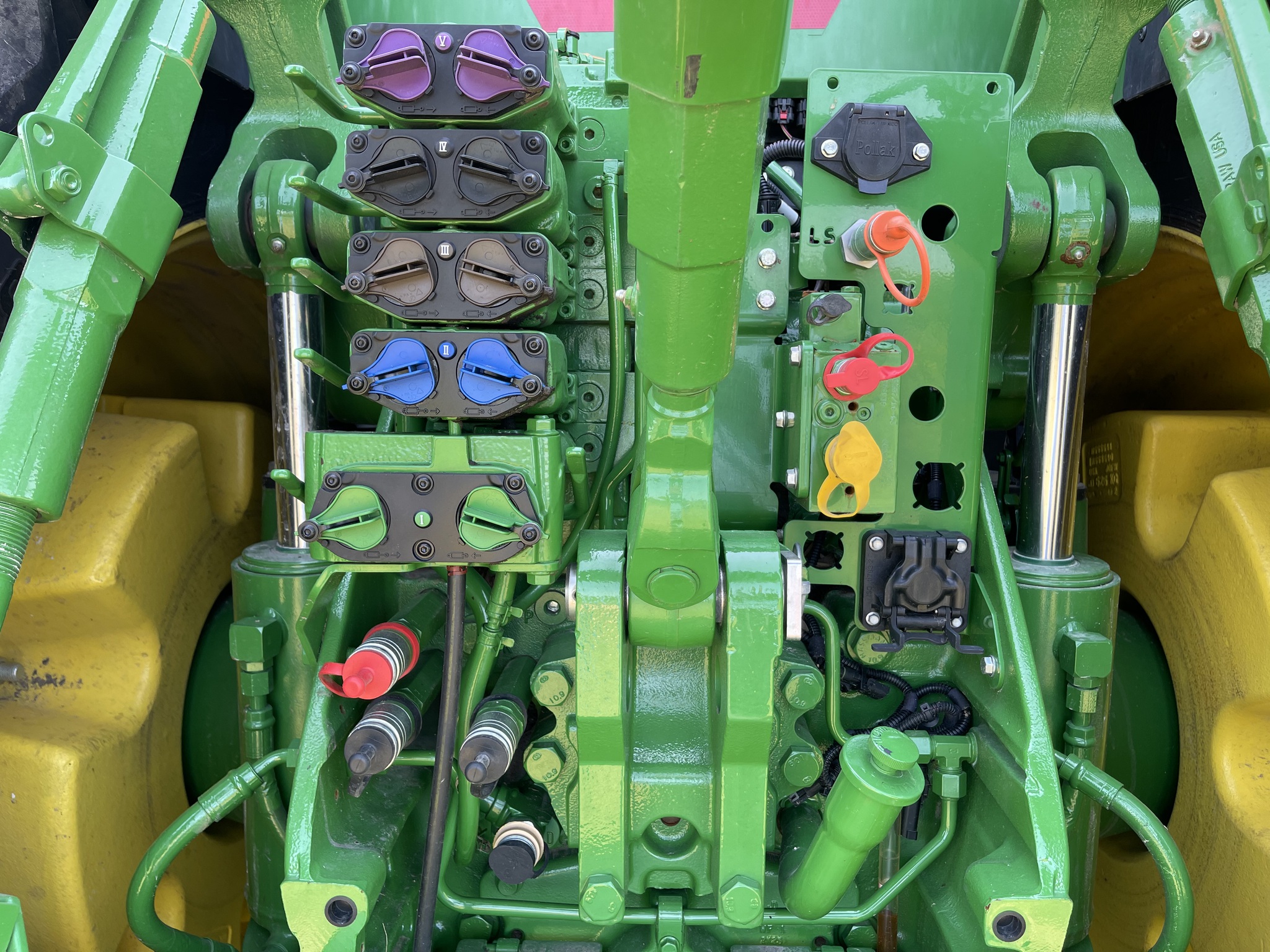  2023 John Deere 8R 340 at Heritage Tractor in Rockport, IL