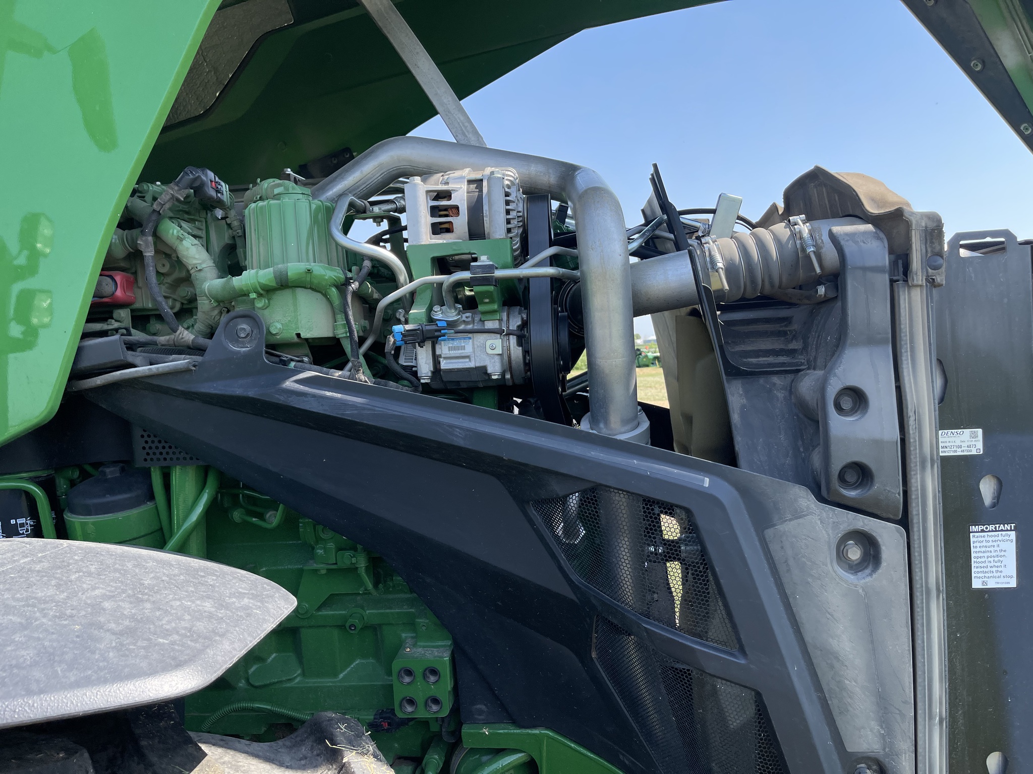  2023 John Deere 8R 340 at Heritage Tractor in Rockport, IL