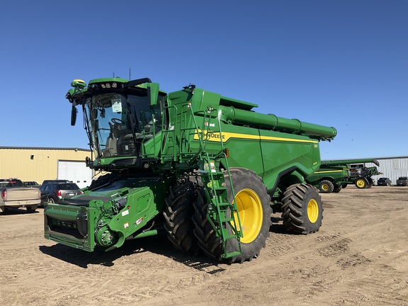 2022 John Deere X9 1000