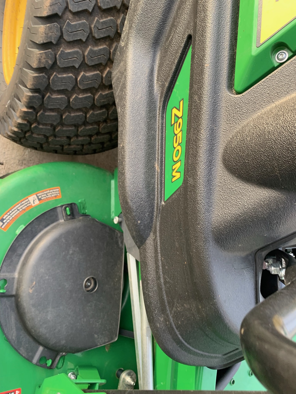 2023 John Deere Z950M Image 3