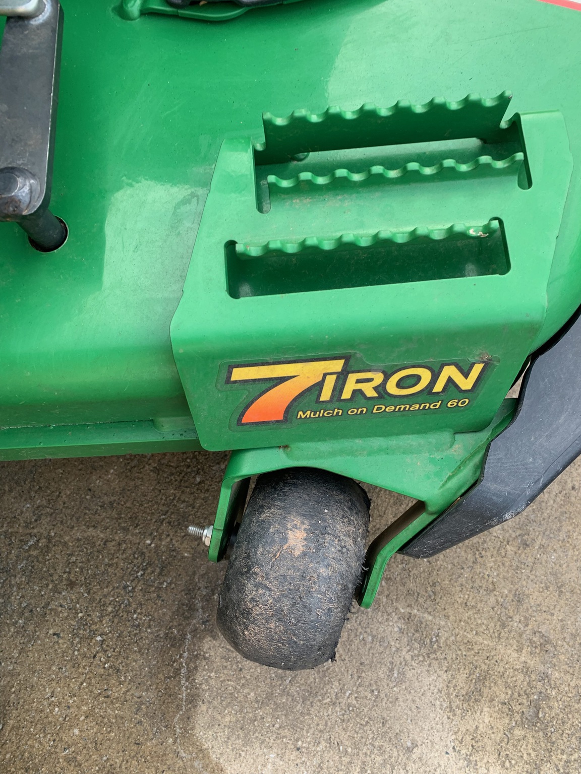 2023 John Deere Z950M Image 4