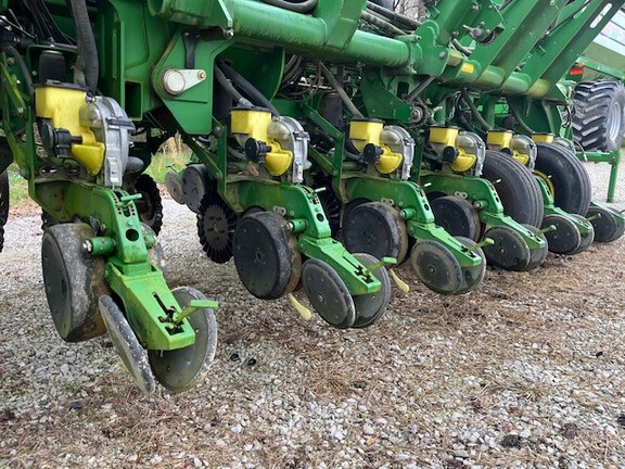 2004 John Deere 1790