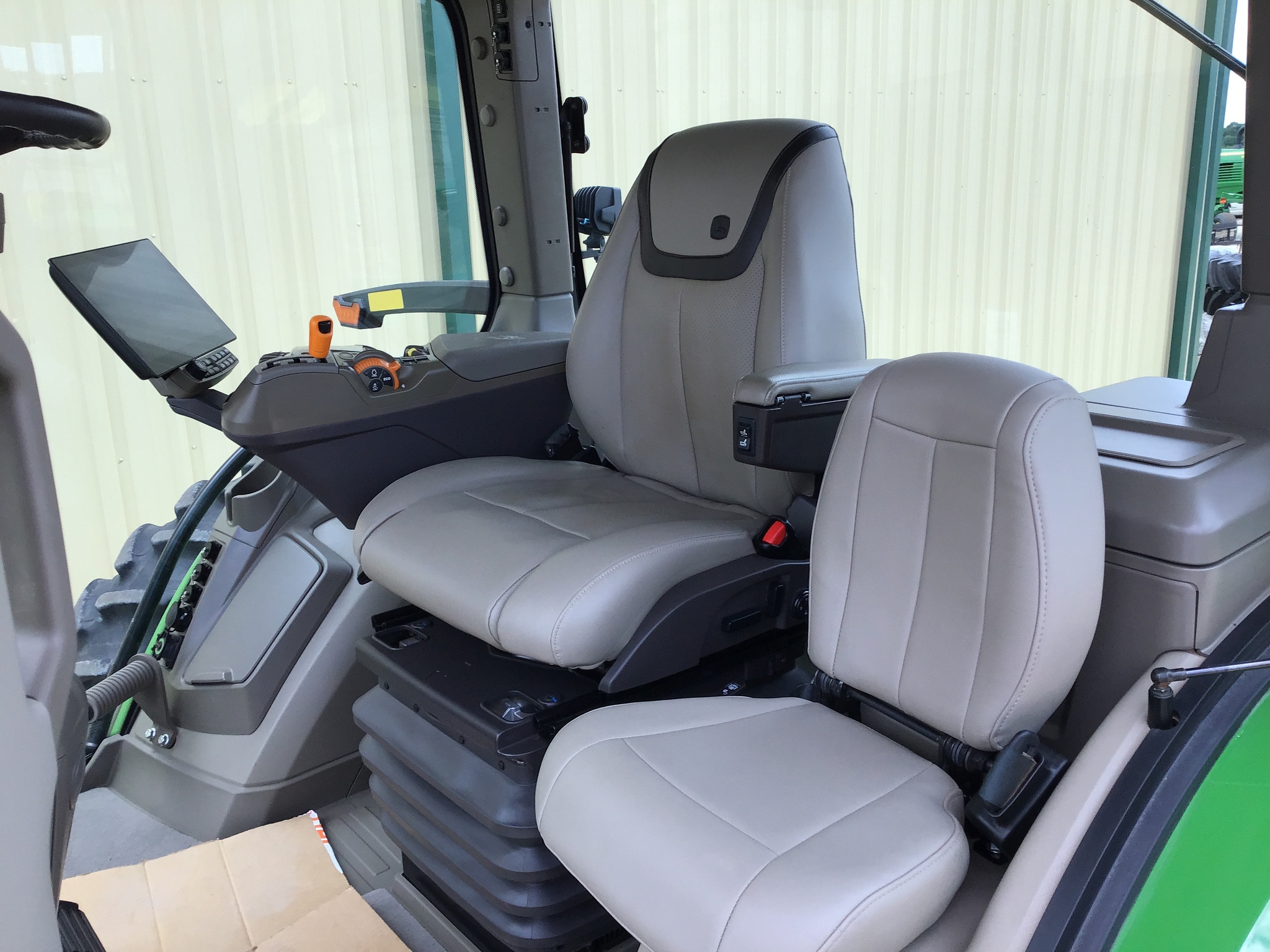 2024 John Deere 8R 410 Image 11