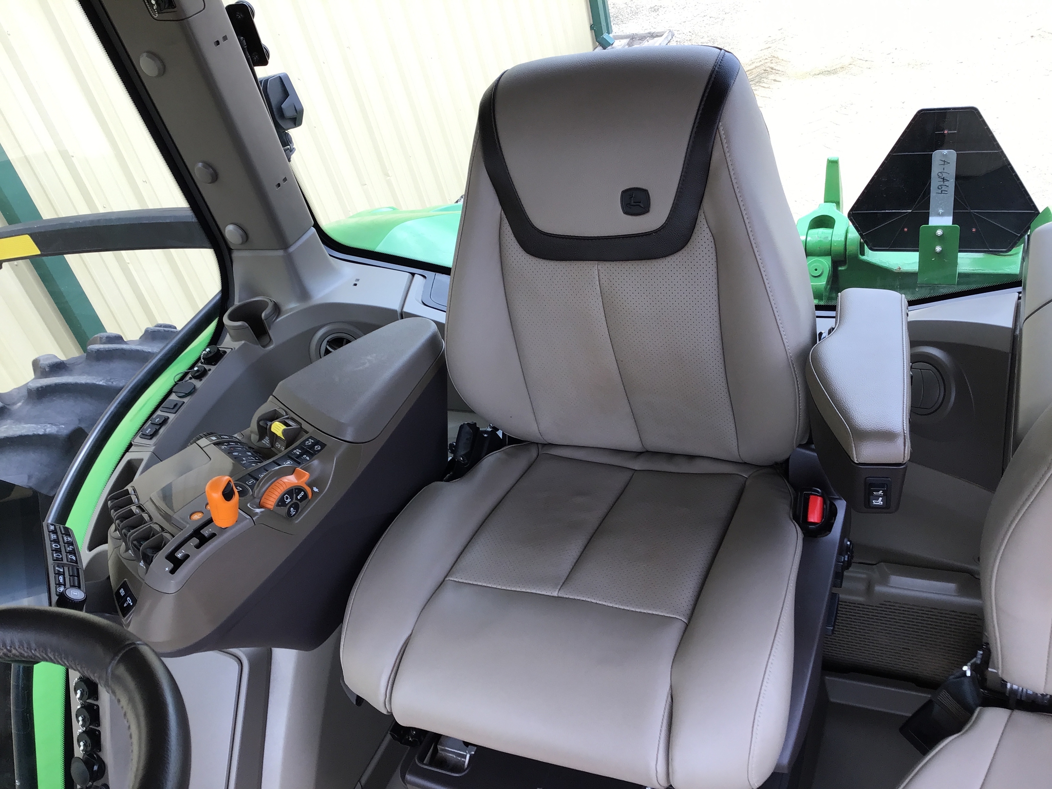2024 John Deere 8R 410 Image 12