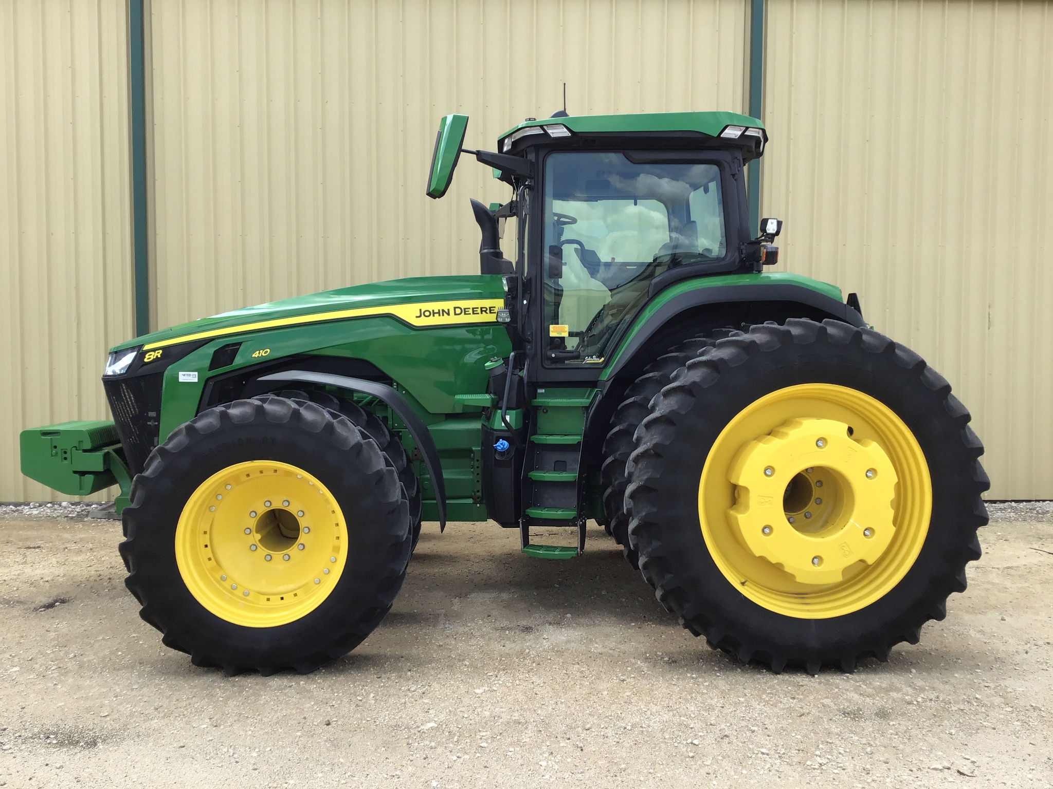 2024 John Deere 8R 410 Image 2
