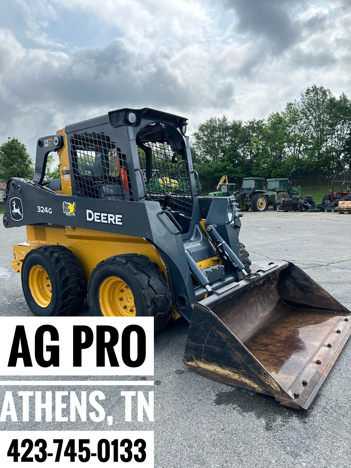 2023 John Deere 324G Image 4