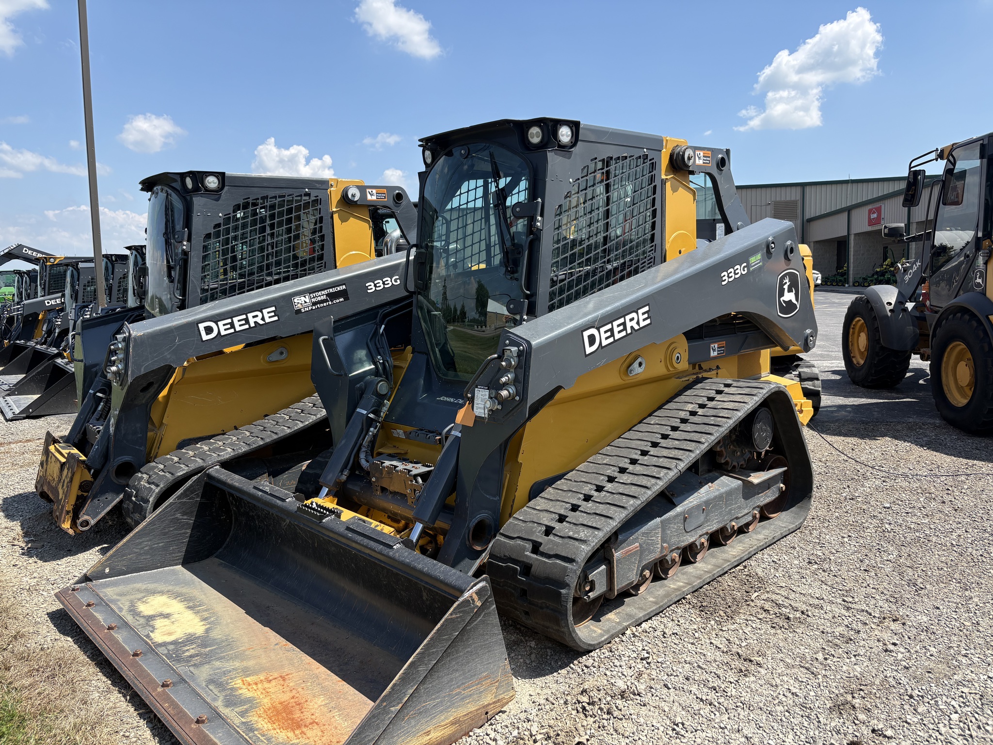 2022 John Deere 333G Image 1