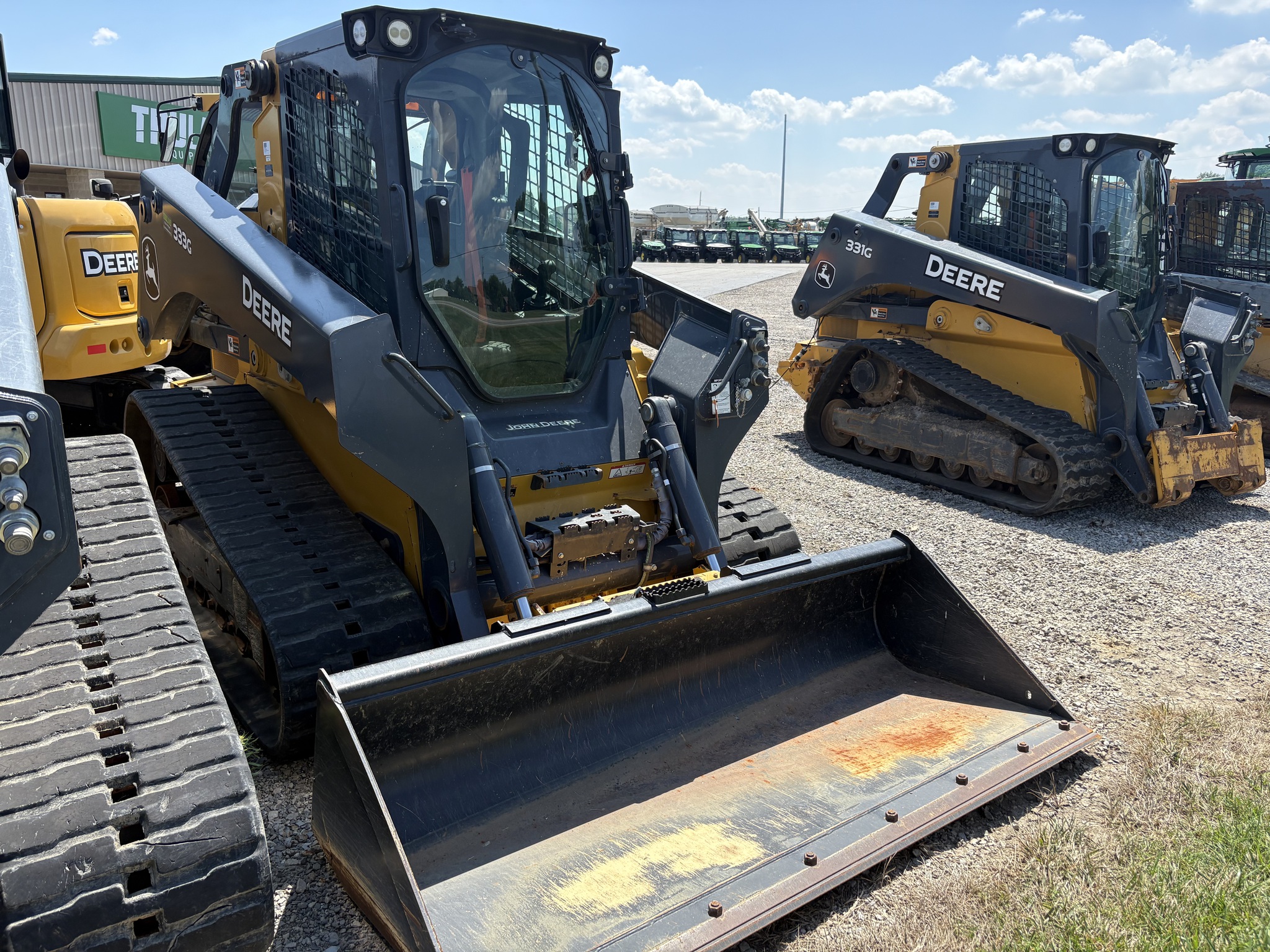 2022 John Deere 333G Image 3