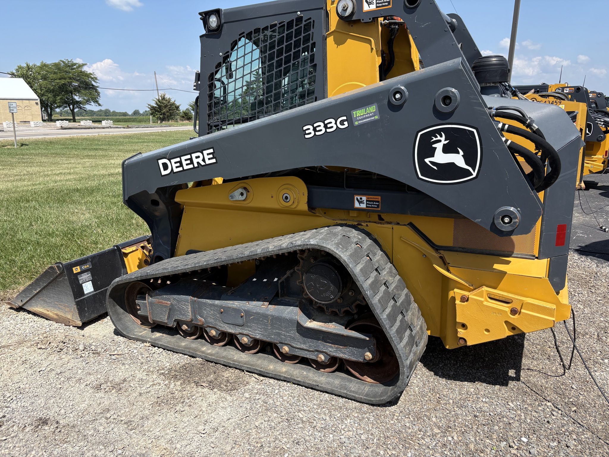 2022 John Deere 333G Image 2