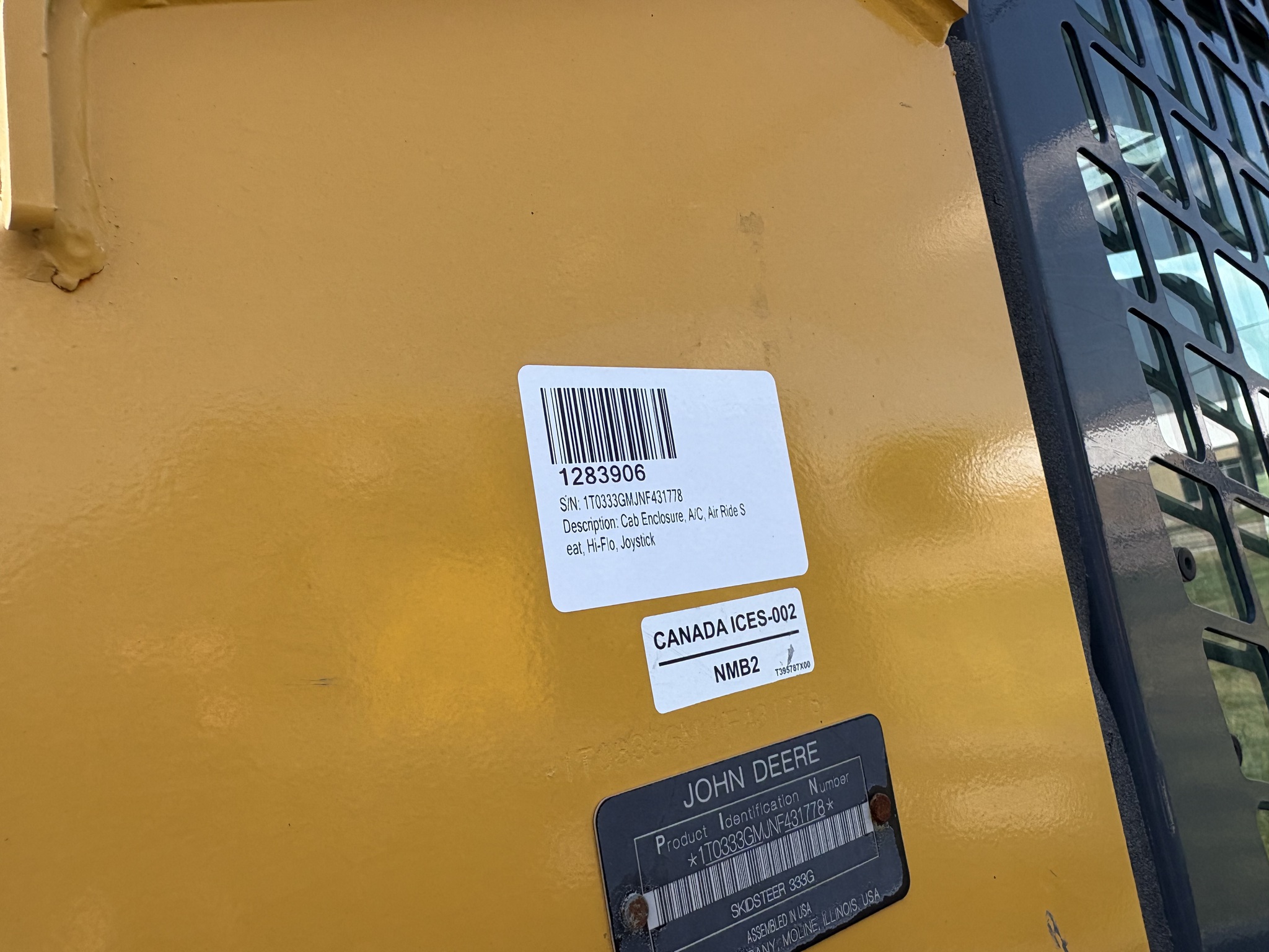 2022 John Deere 333G Image 10