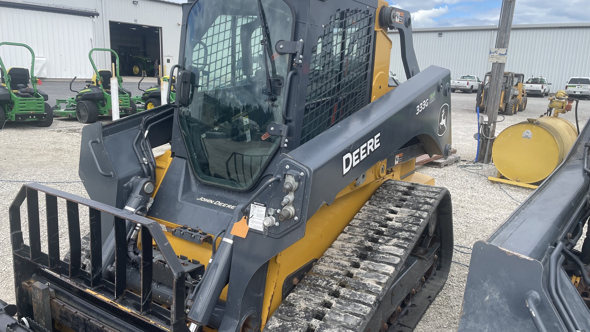2022 John Deere 333G Image 8