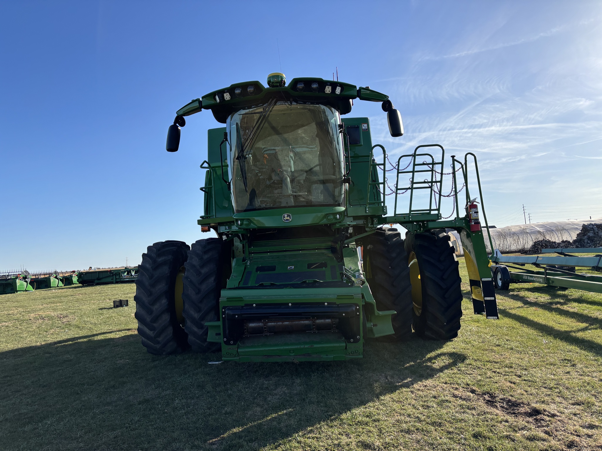  2024 John Deere S780 at Heritage Tractor in Monmouth, IL