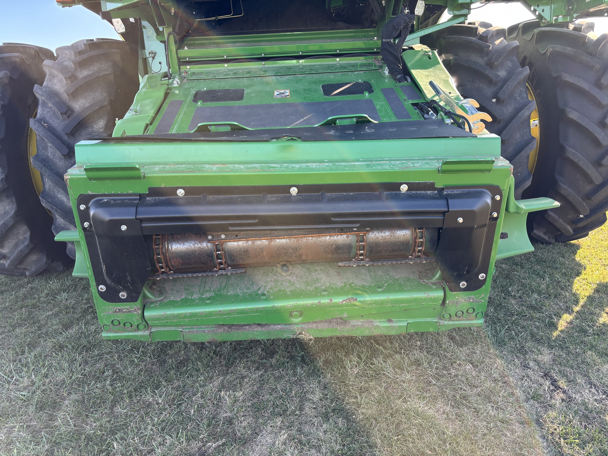  2024 John Deere S780 at Heritage Tractor in Monmouth, IL
