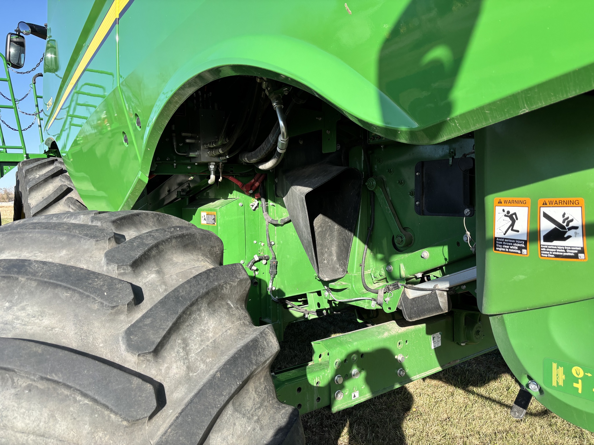  2024 John Deere S780 at Heritage Tractor in Monmouth, IL