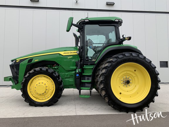 Photo of 2024 John Deere 8R 250