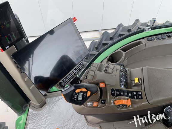 Photo of 2024 John Deere 8R 250