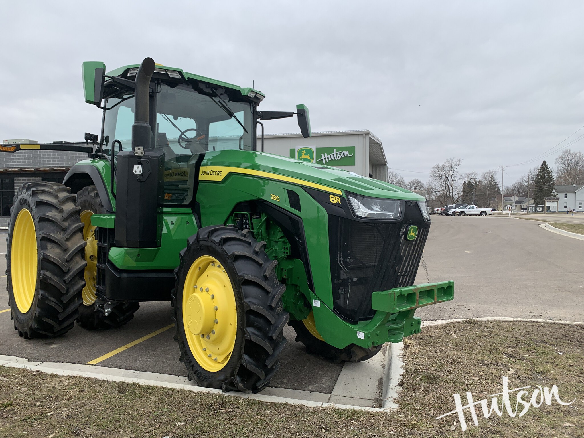 2024 John Deere 8R 250