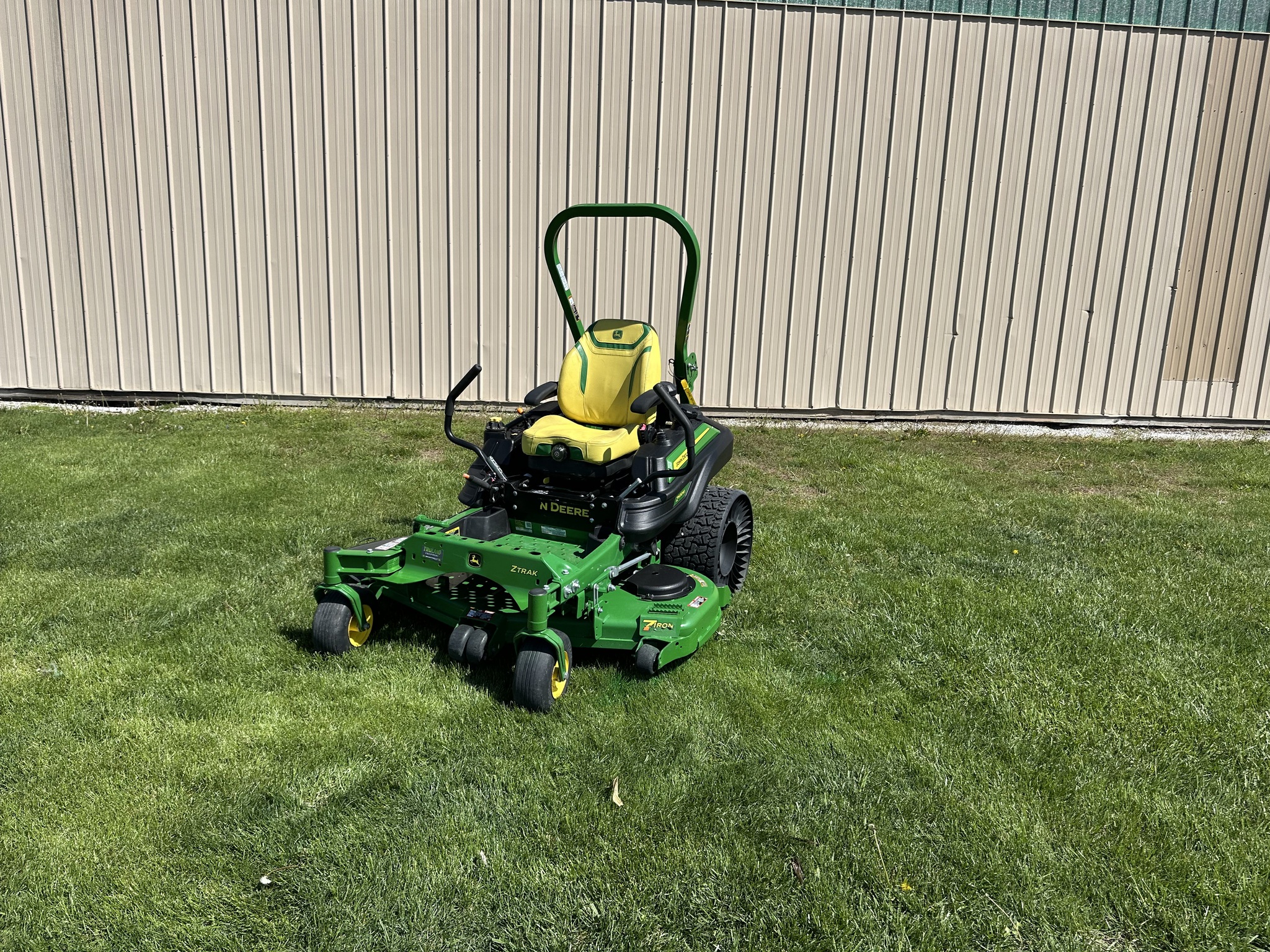 2023 John Deere Z930M Image 3
