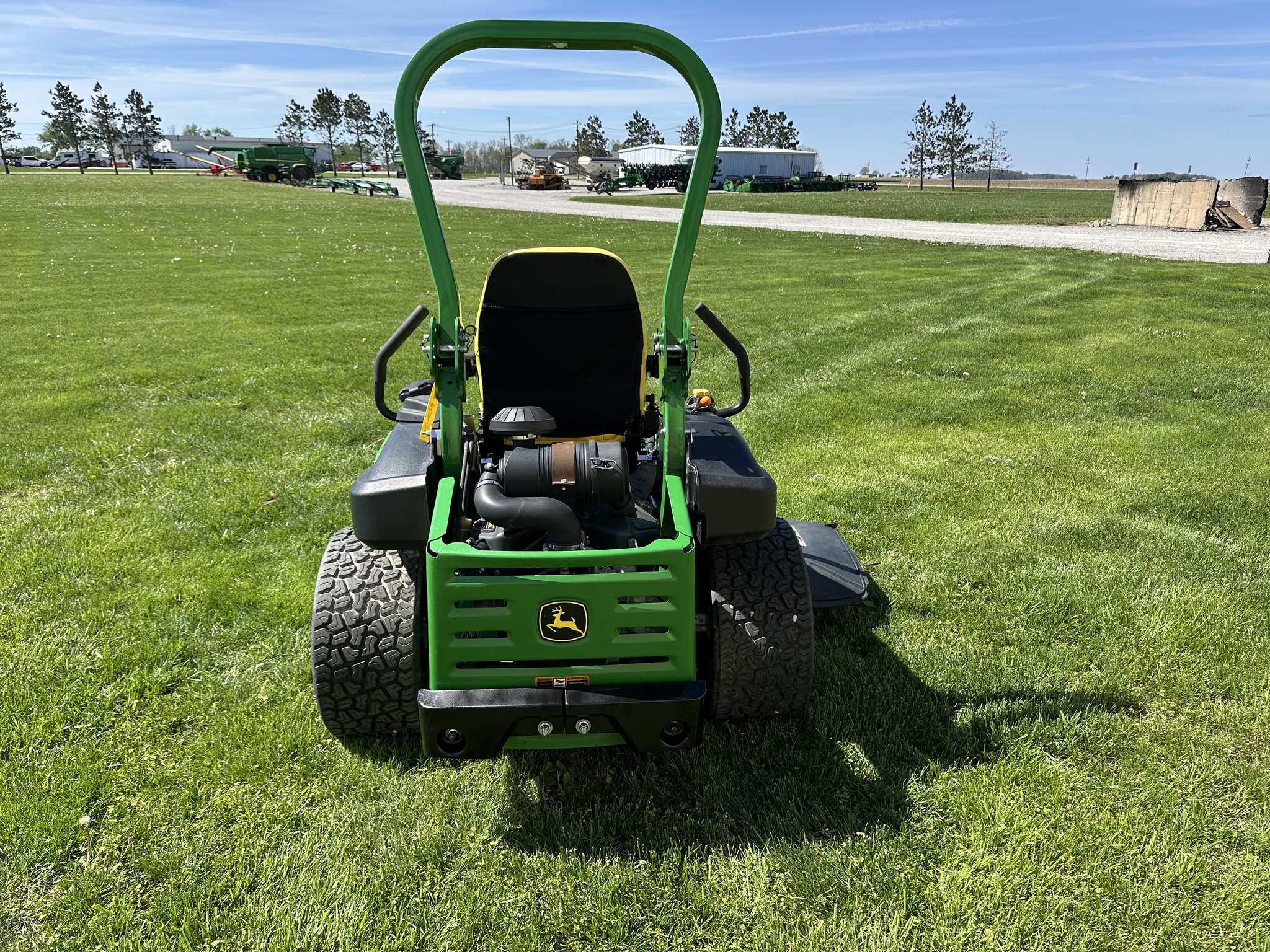 2023 John Deere Z930M Image 4