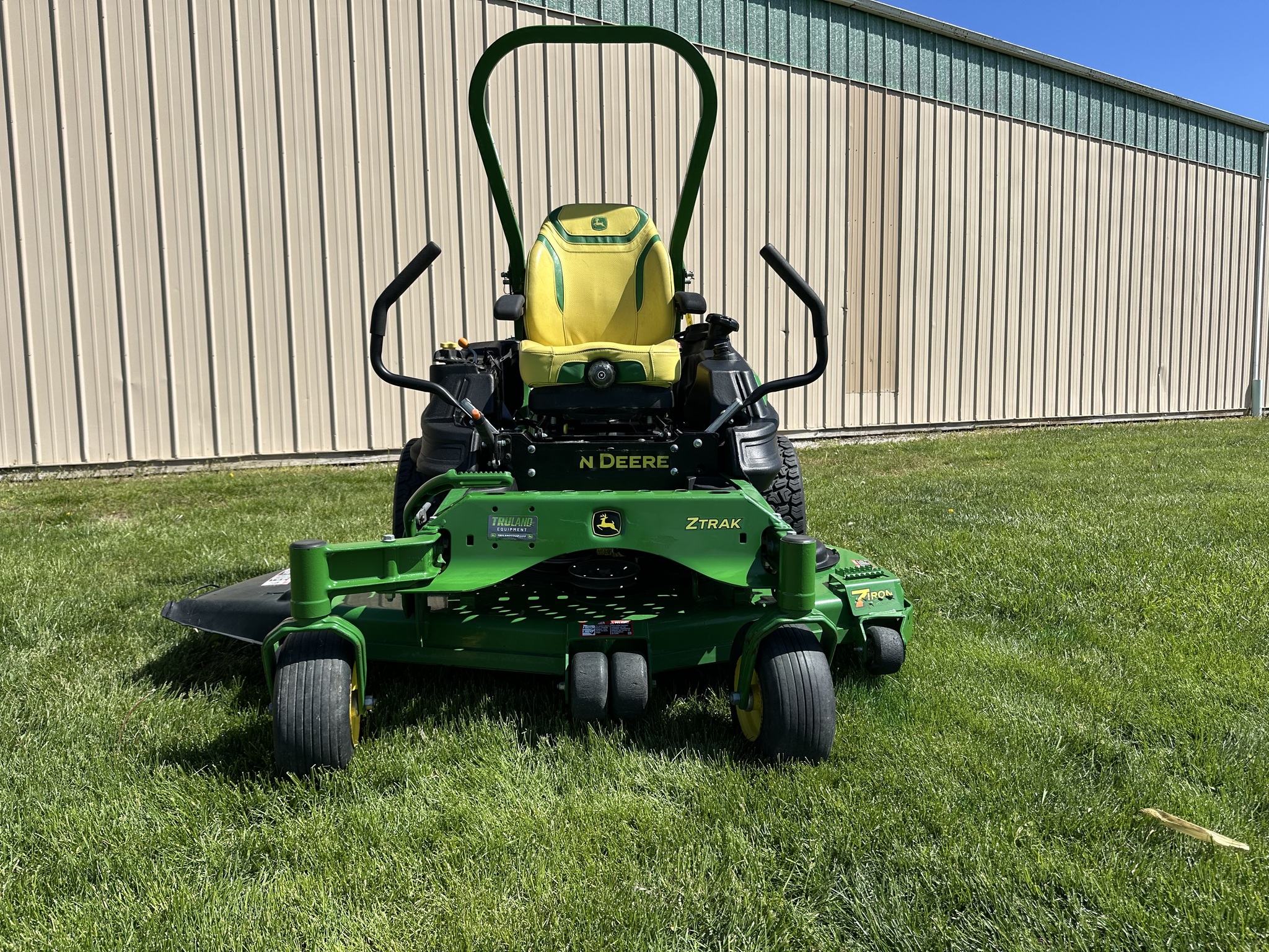 2023 John Deere Z930M Image 6