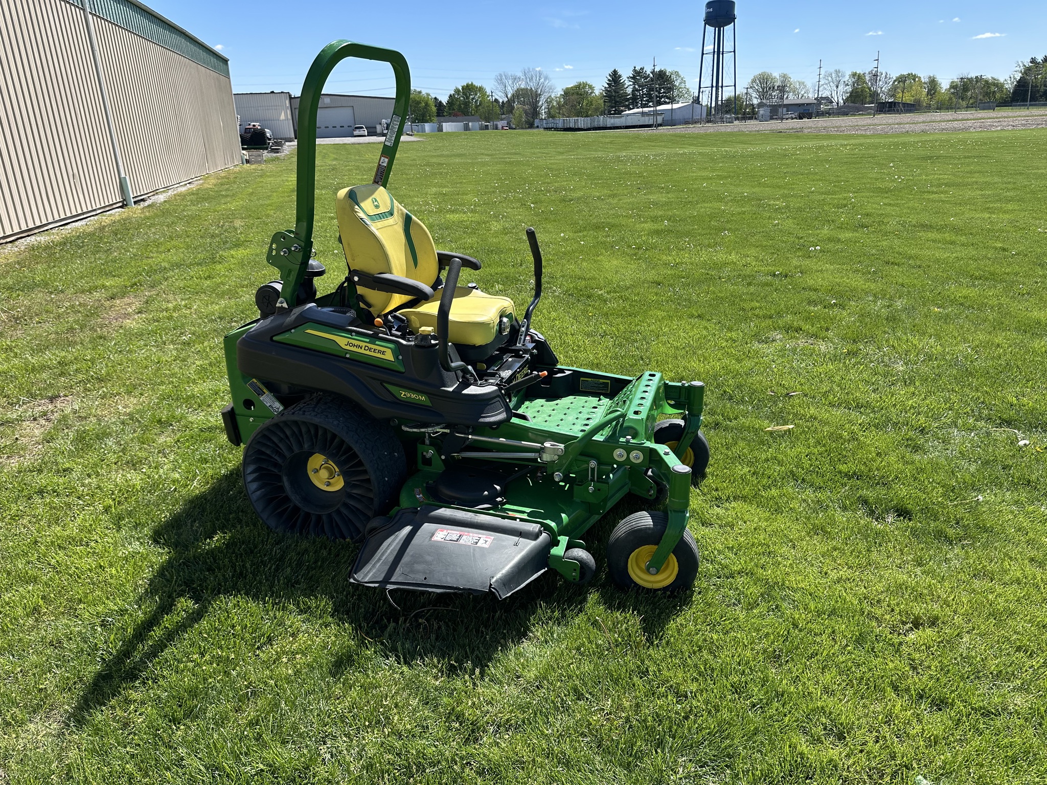 2023 John Deere Z930M Image 5