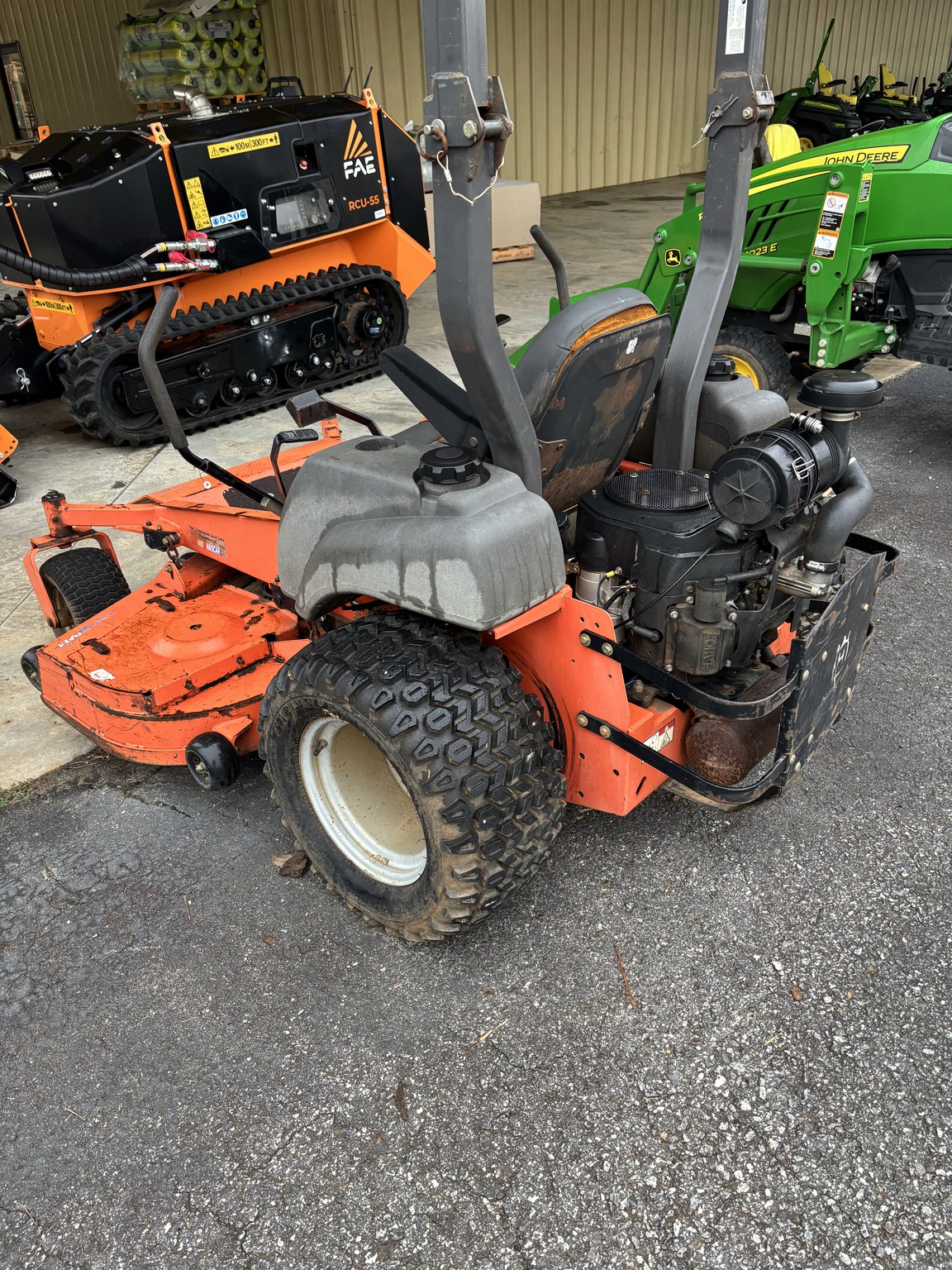 2015 Husqvarna Z6127 Image 2