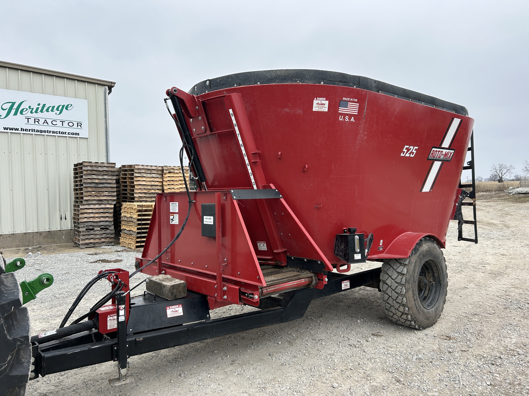  2022 Roto-Mix 525 at Heritage Tractor in Atchison, KS