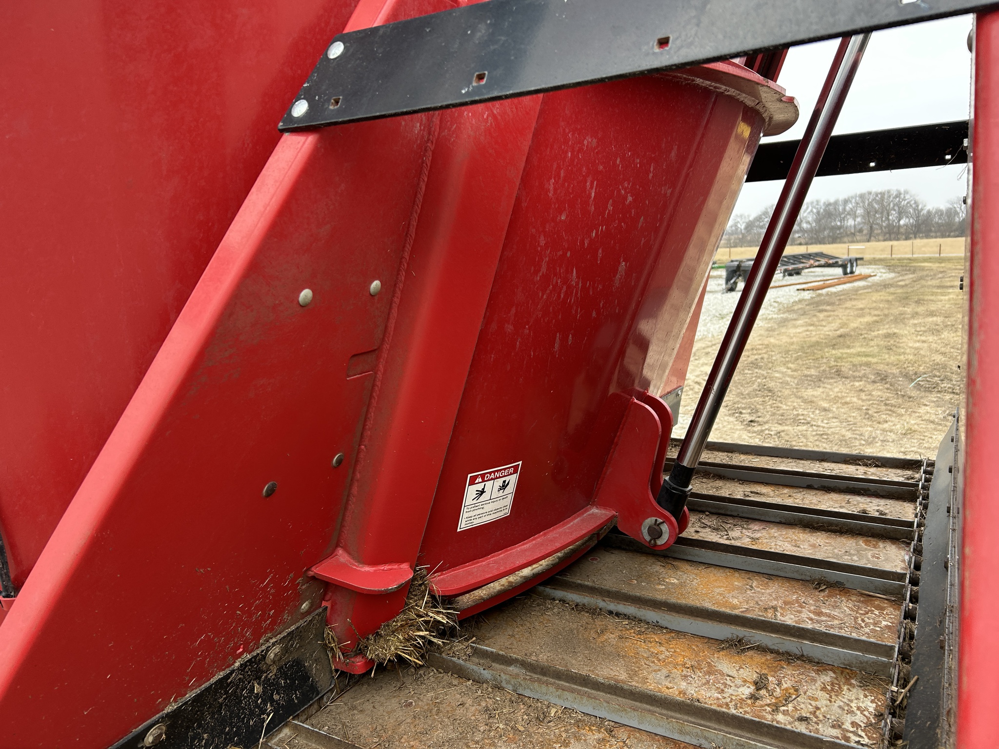  2022 Roto-Mix 525 at Heritage Tractor in Atchison, KS