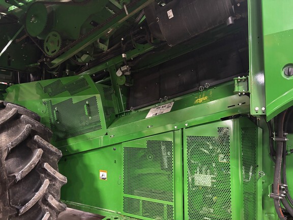 Photo of 2023 John Deere S760