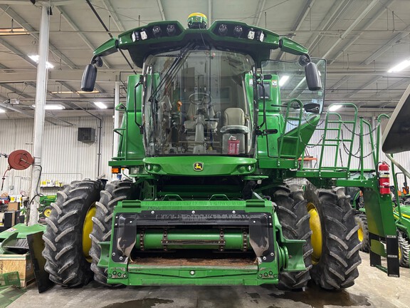 Photo of 2023 John Deere S760