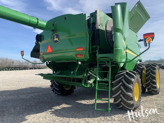 Photo of 2023 John Deere S760