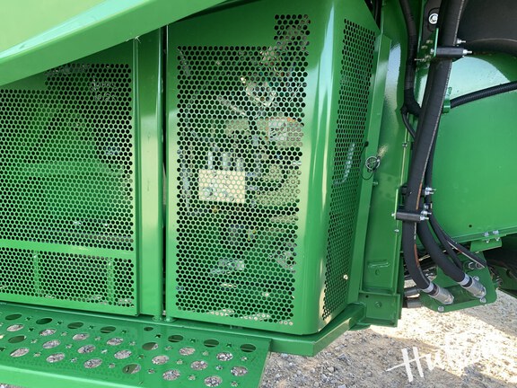 Photo of 2023 John Deere S760