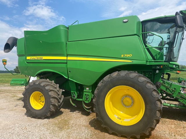 2023 John Deere S790