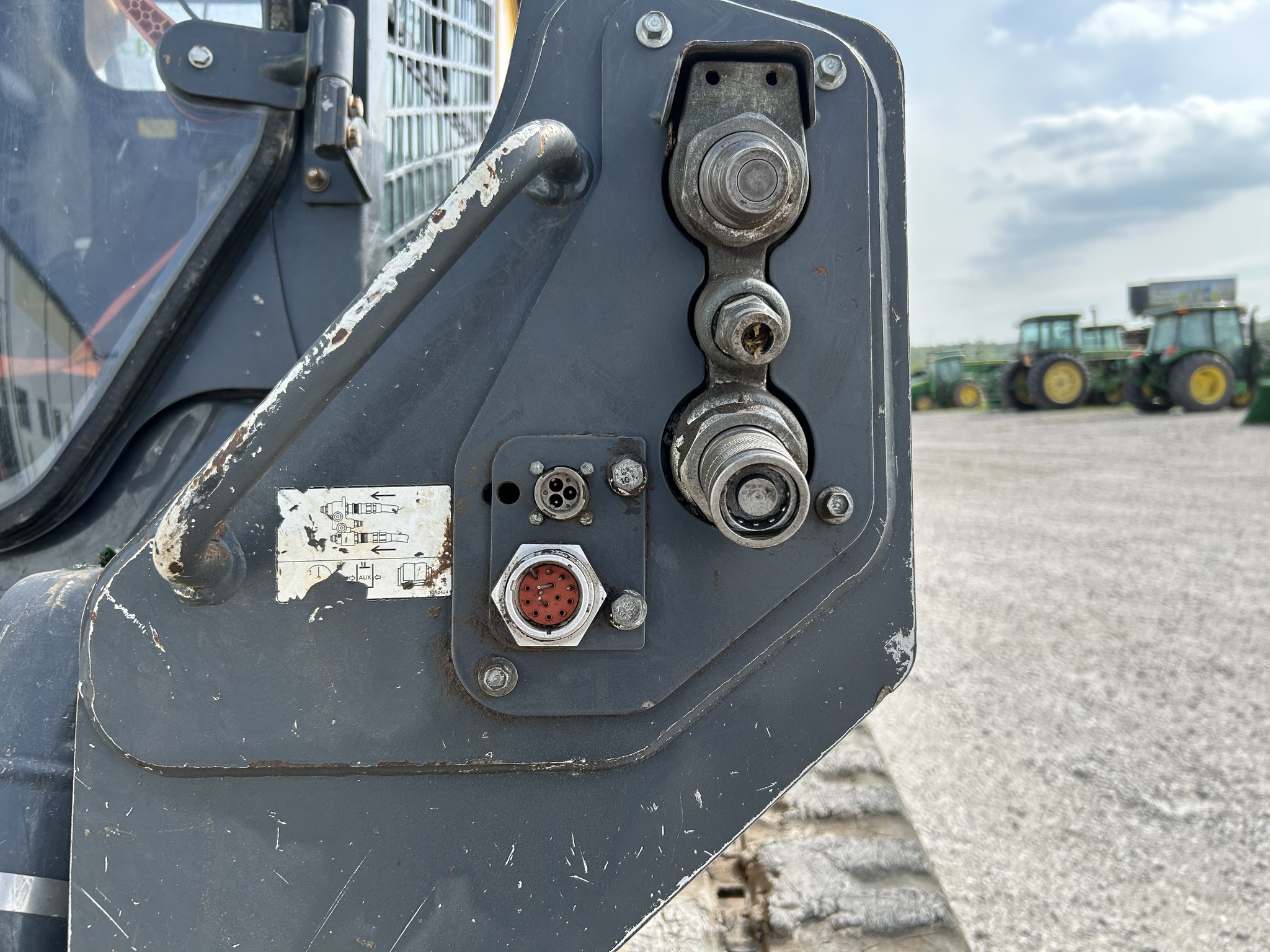  2018 John Deere 333G at Heritage Tractor in Joplin, MO