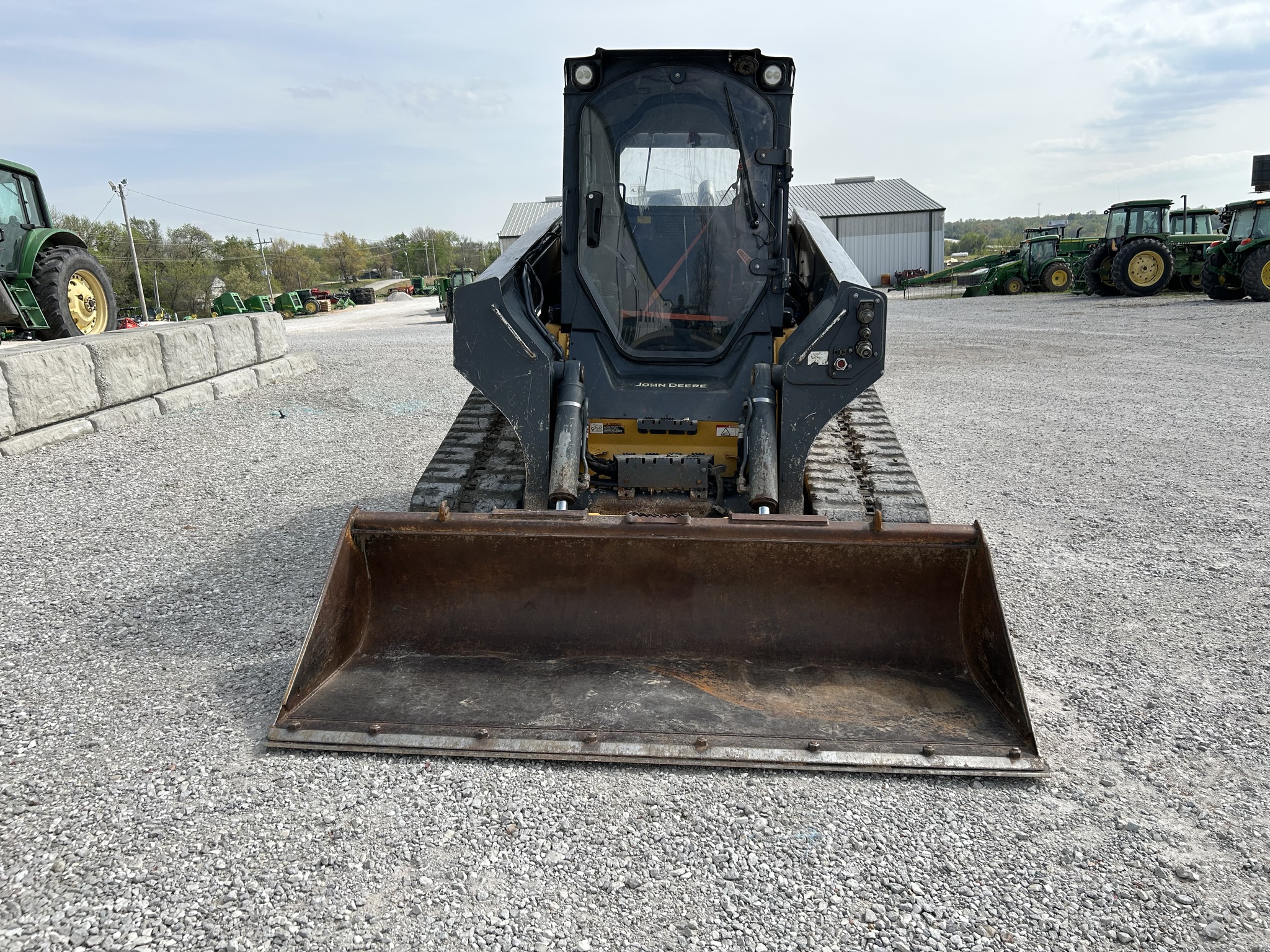  2018 John Deere 333G at Heritage Tractor in Joplin, MO